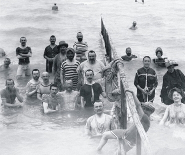 Letní radovánky na historických fotografiích