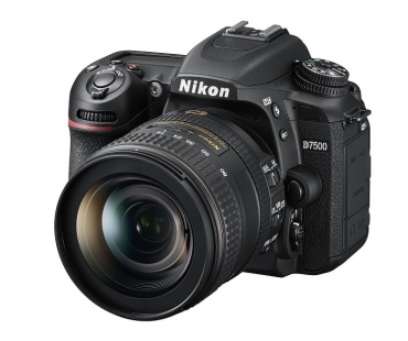 Nikon D7500