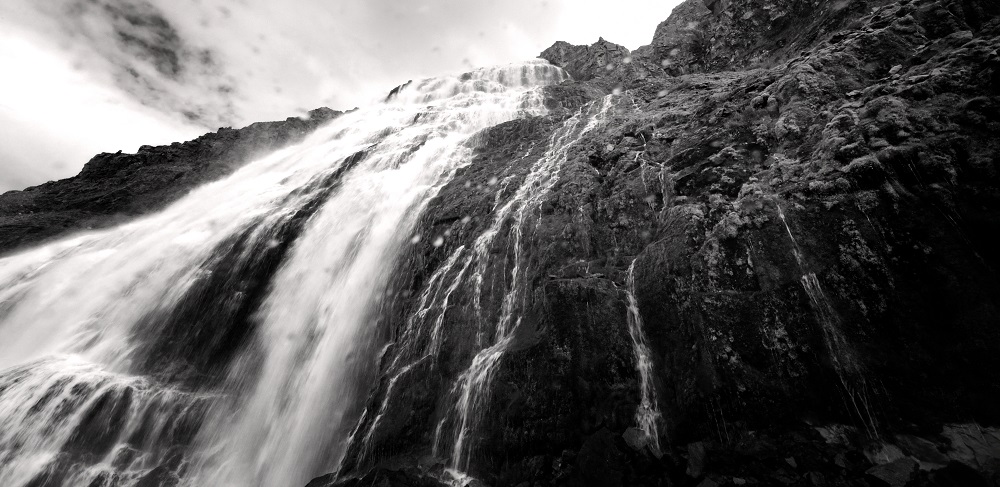 barbora-jurova-vodopad-dynjandi-na-islandskych-zapadnich-fjordech.jpg