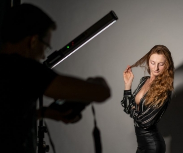 led-bar-bts-iso-220-f2.8-1l200s-veronika-mackova.jpg