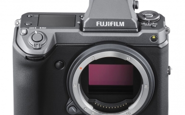 gfx-100-highangle+evf.jpg