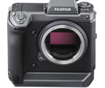 gfx-100-highangle+evf.jpg