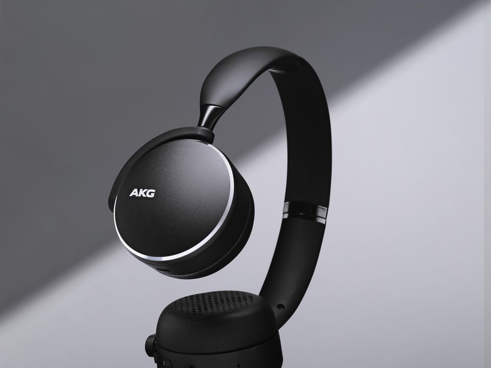 akg-detailc-y500.jpg