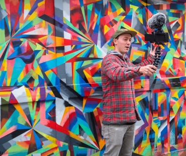 emotional-images-joby-gorillapod-3k-pro-colorful-wall2.jpg