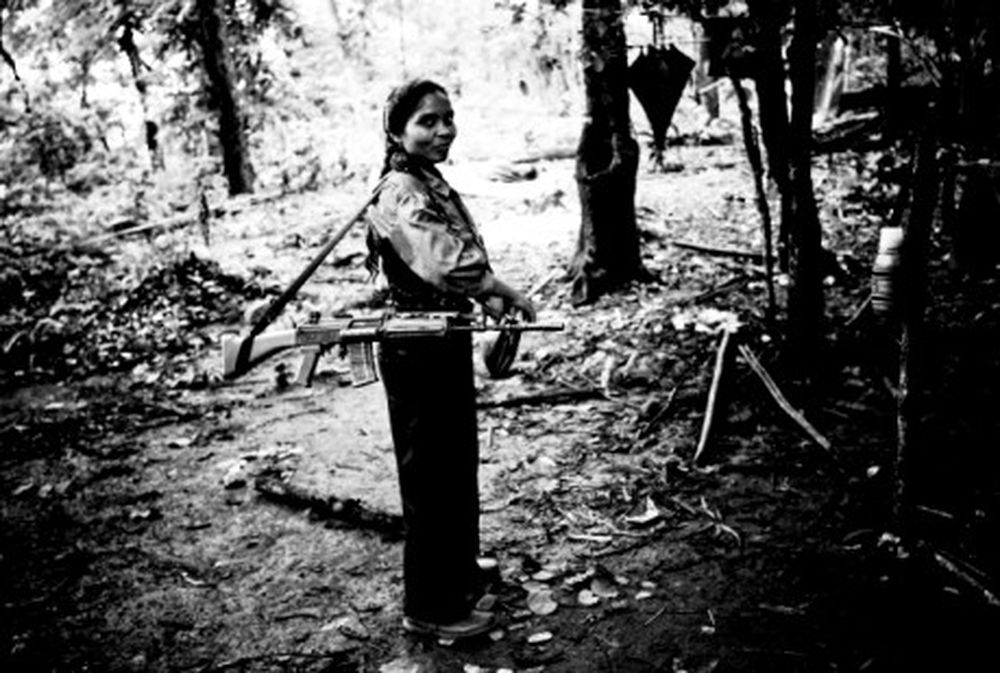 naxalite--maoisticky-vojensky-velitel-chattisgarh-2009-1000px.jpg