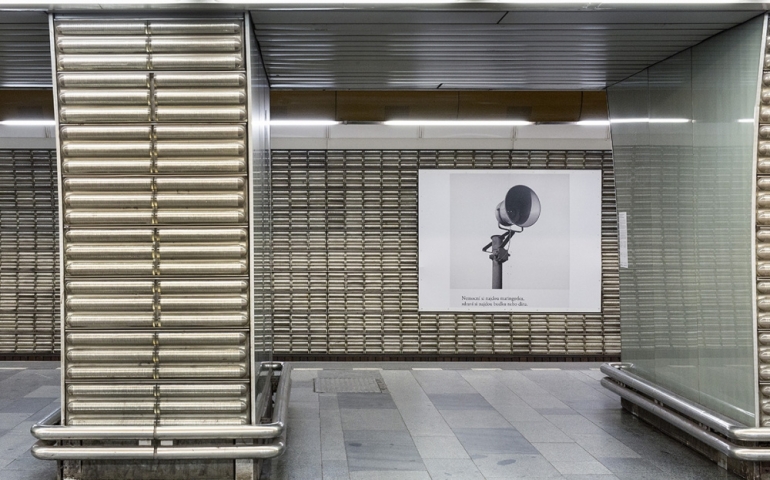 Umění za čarou – ve 4 stanicích metra budou až do konce roku vystaveny obrazy