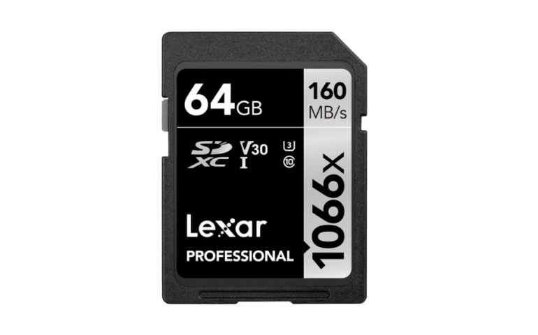 12× časopis FotoVideo + profesionální paměťová karta Lexar SDXC 64GB 