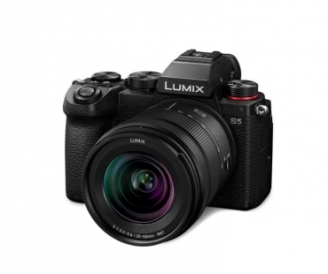 Panasonic Lumix S5