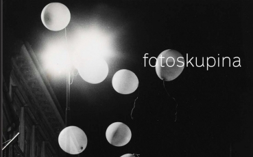 Žáci a přátelé Miloslava Stibora pokřtili knihu „FOTOSKUPINA“.