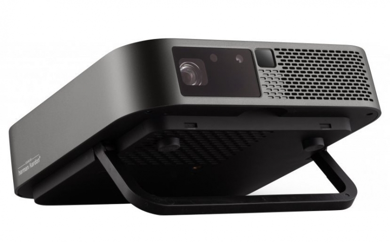 ViewSonic – přenosný LED projektor M2e, díky technologii ToF zvládá okamžité automatické ostření