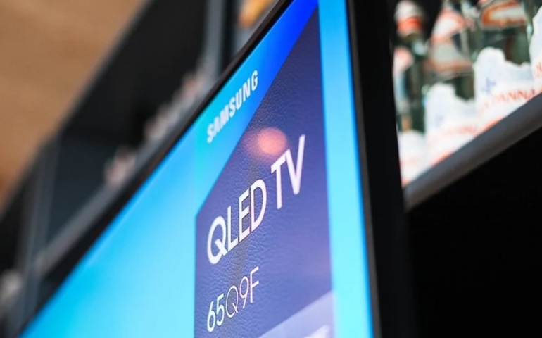 Při koupi vybraných Neo QLED a QLED televizorů od Samsungu získáte až 30 % slevu na soundbary Q série