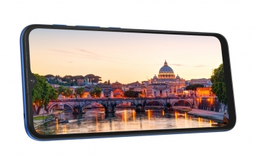 Nabijte své dny a noci energií s novým moto e7i power