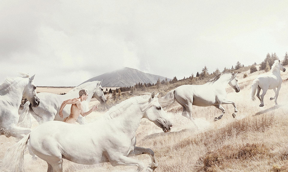 Fotograf Martin Stranka vystavuje své nejnovější práce v Mánesu