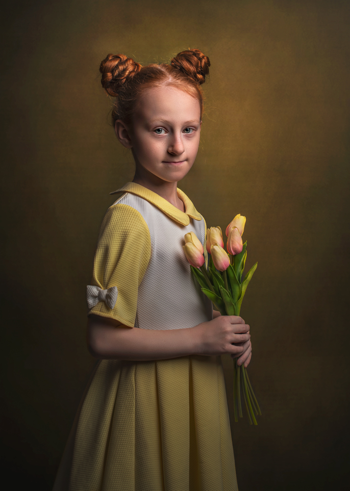 LUCIA MORVAY - Dievča s tulipánmi