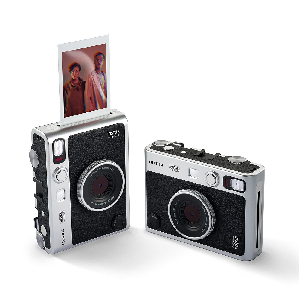 FUJIFILM představil hybridní fotoaparát instax mini EVO, který nabízí 100 různých fotoefektů