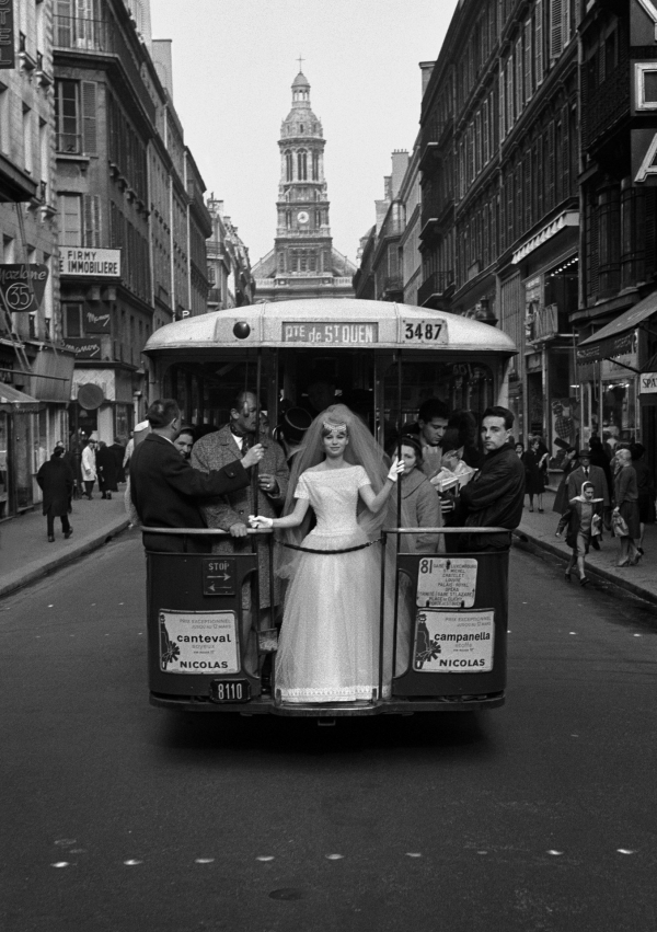 1961,-paris,-france,-for-br-vog,-wedding-gown,-on-bus.jpg