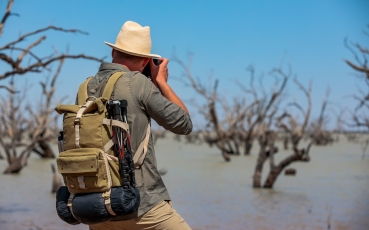 earth-explorer-small-backpack-emotional-04.jpg