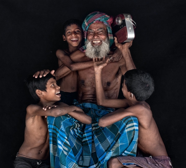 kids-and-grandfather.jpg