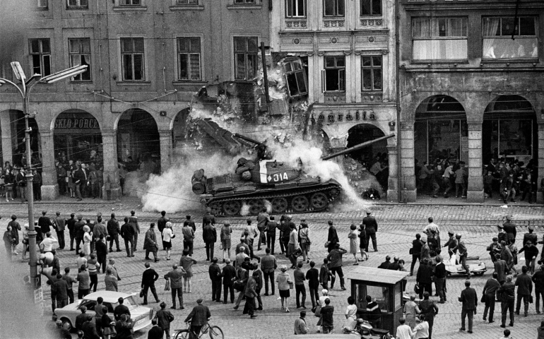 liberec-srpen-1968-c-touzimsky-vaclav.jpg