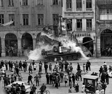 liberec-srpen-1968-c-touzimsky-vaclav.jpg