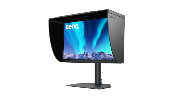 benq-sw272u-hood.jpg