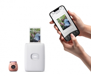 instax-pal---feature-shots---simple-print-(mini)---pink.jpg