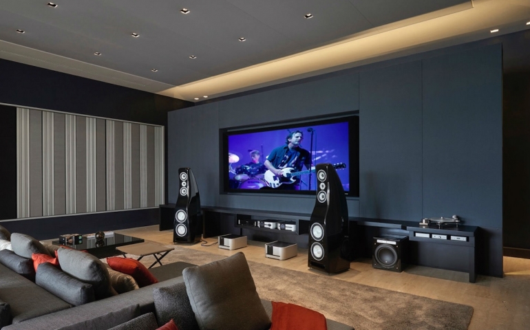 ultimatehometheater-7.jpg