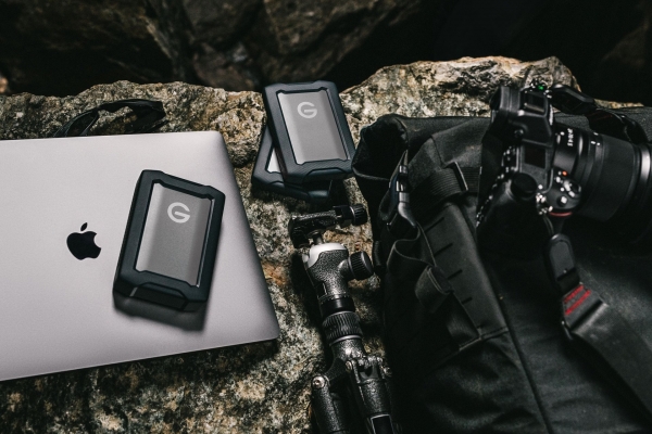 sdkp-g-drive-armoratd-lifestyle-6tb.jpg