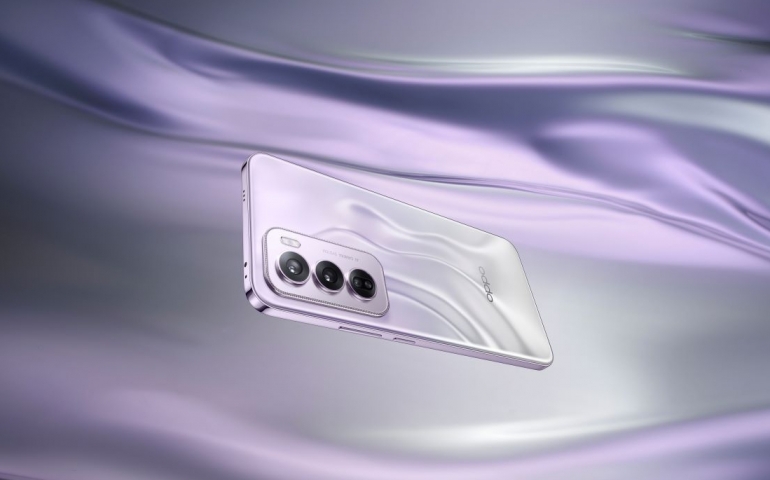oppo-reno12-pro--nebula-silver.jpg