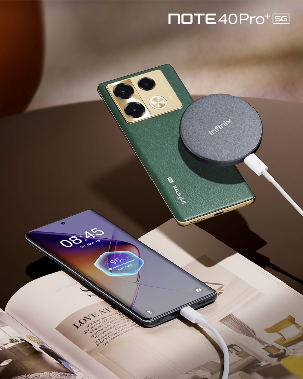 note-40-pro+-5g-green-+-wireless-charger.jpg
