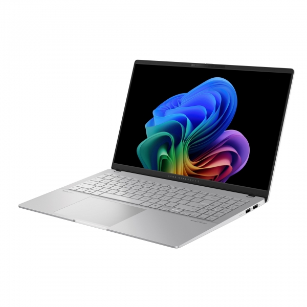 vivobook-s-15-oled-product-photo-cool-silver-02.jpg