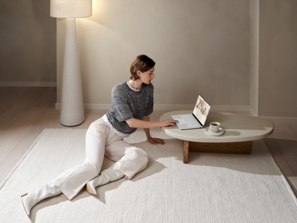 zenbook-s-14-ux5406sa-scenario-photo-05.jpg