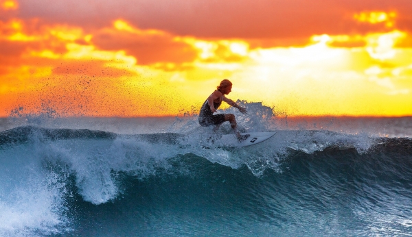 surfing-2212948.jpg