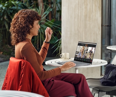 hp-omnibook-x-ai-pc-lifestyle-image-2.jpg