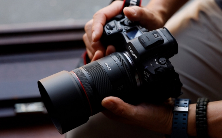 rf-50mm-f1.4l-vcm-usecase-wedding.jpg