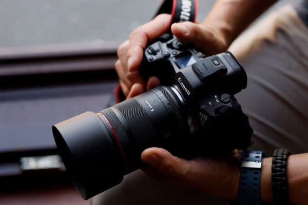 rf-50mm-f1.4l-vcm-usecase-wedding.jpg