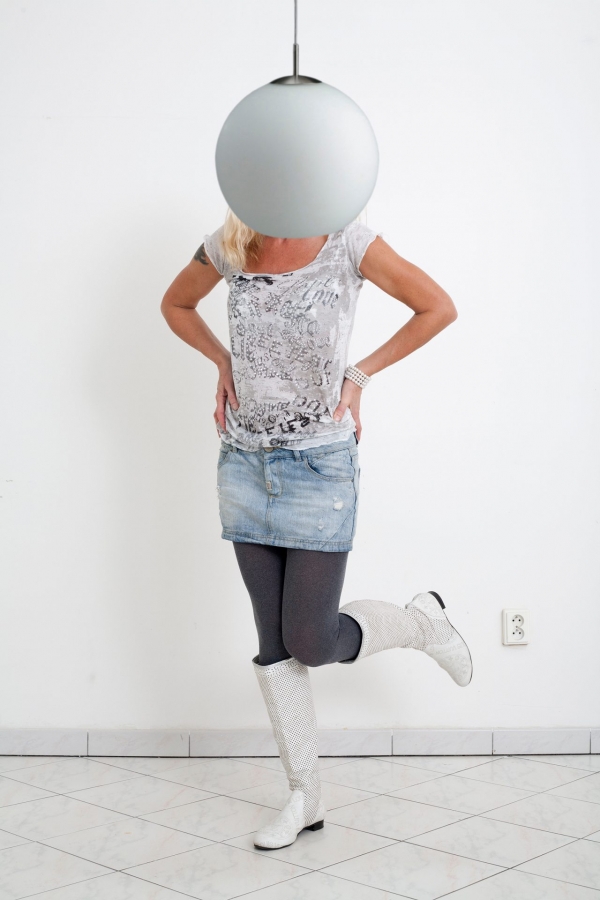 (c2)-ze-serie-showroom,-2011.jpg