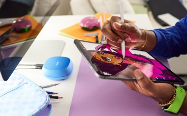 sndk-creator-desk-drive-lifestyle-image.jpg