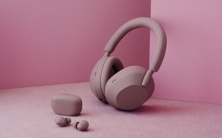 wh-wf-1000xm5-smokypink-pair-in-situation-thumbnail-large.jpg