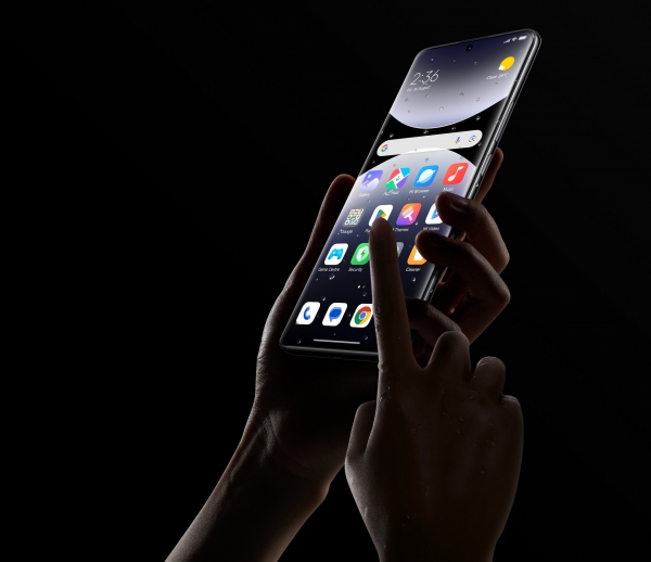 redmi-note-14-pro-5g-black-display2.jpg