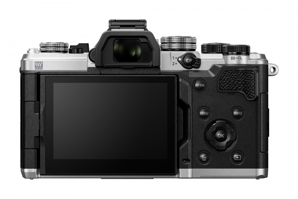 c33-om-3-slv-back.jpg