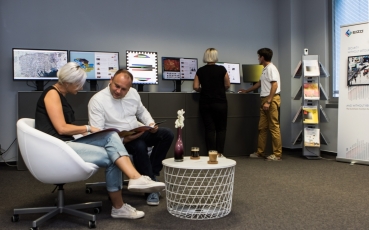 eizo-showroom-180904--l8a5083-web.jpg