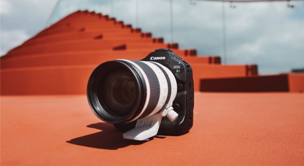 Canon oslavuje 1 in
