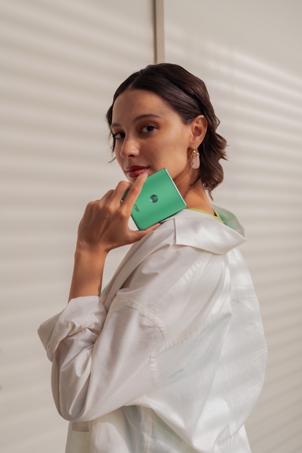 2025-motorola-razr60-gallery-shoot-photos-31.jpg