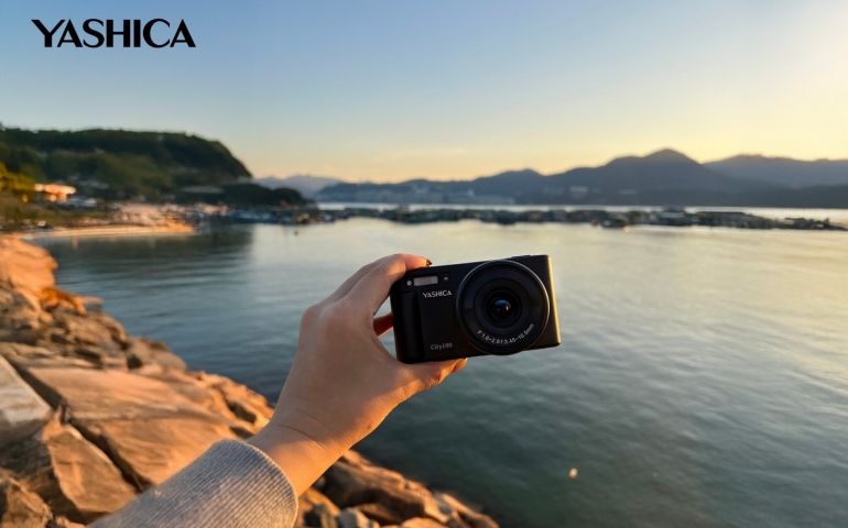 web-yashica-compact-cameras.jpg