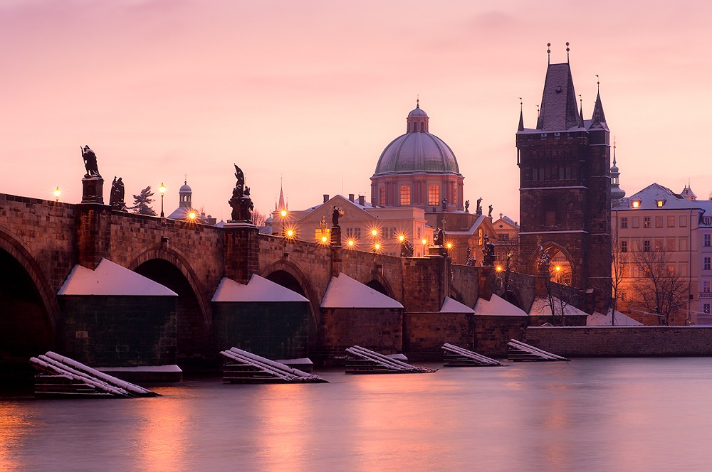 petr-benes,vltava-a-karluv-most-.jpg