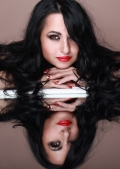 daniela-sedorova,-red-lips.jpg