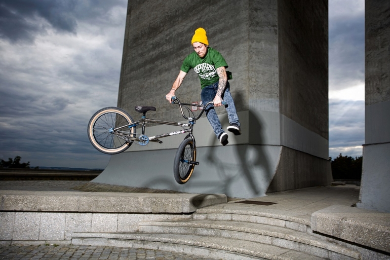 Petr Hingar, Jump and round
