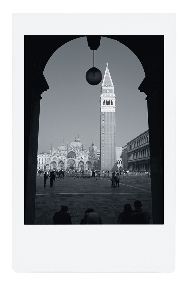 monochrome-04.jpg