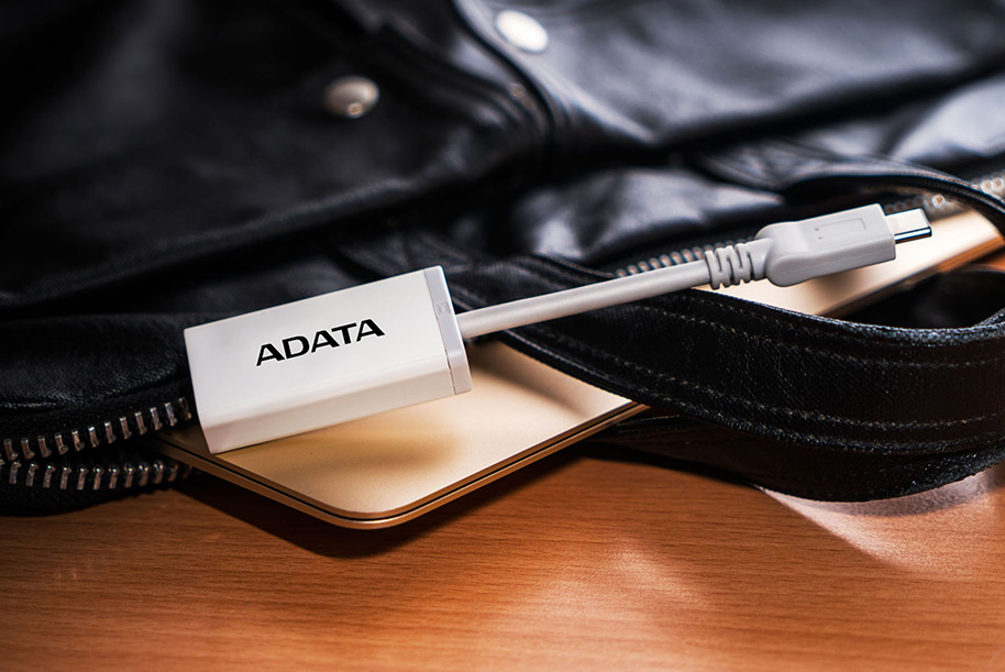 16-11-01-adata-usb-c-vga.jpg